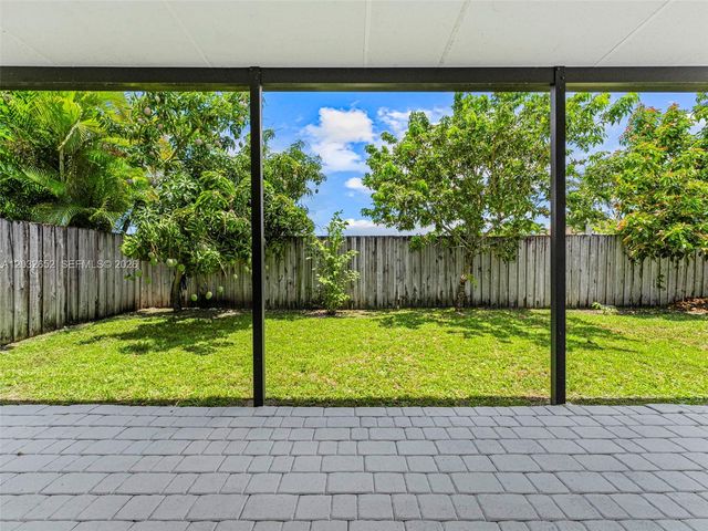 15780 SW 141st St, Miami, FL 33196