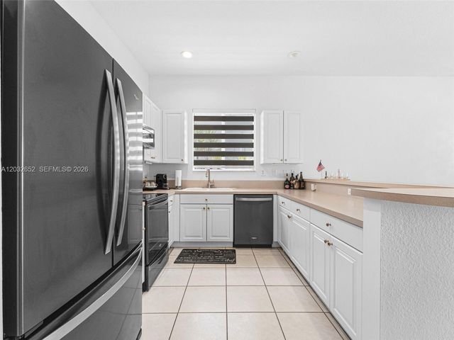 15780 SW 141st St, Miami, FL 33196