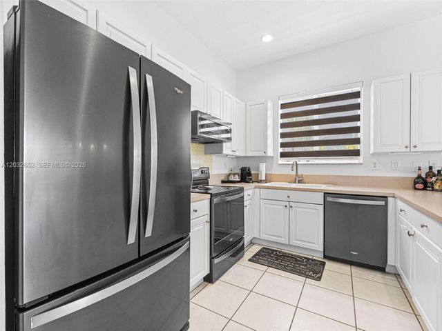 15780 SW 141st St, Miami, FL 33196