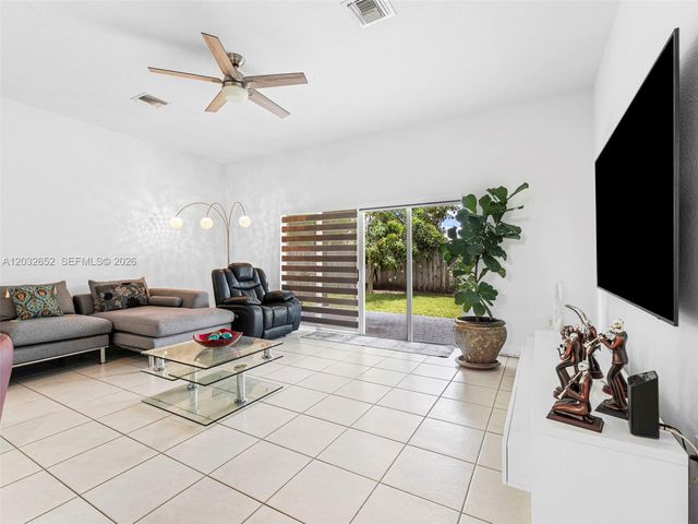 15780 SW 141st St, Miami, FL 33196