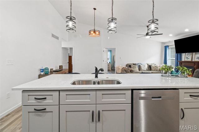 1539 Hickory Landing, De Soto, MO 63020