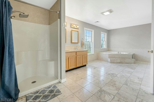 40 Horseneck Rd, Montville Twp., NJ 07045