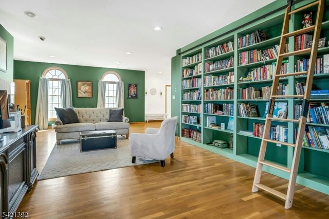 40 Horseneck Rd, Montville Twp., NJ 07045