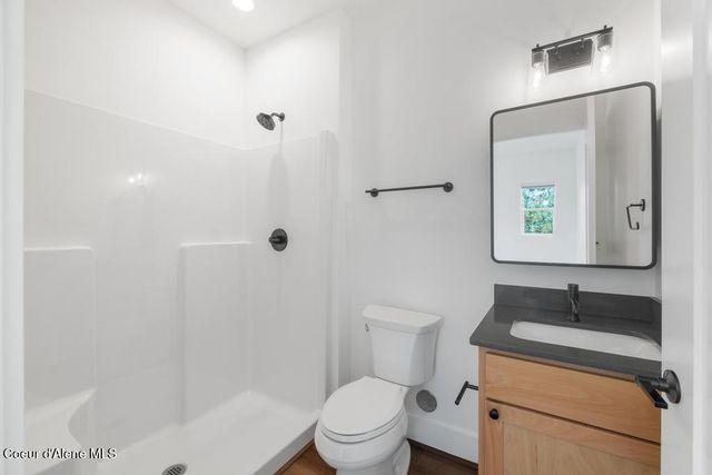 50 Carnelian Ave, 203, Ponderay, ID 83852