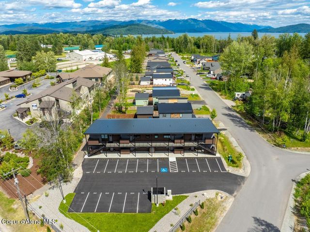 50 Carnelian Ave, 203, Ponderay, ID 83852