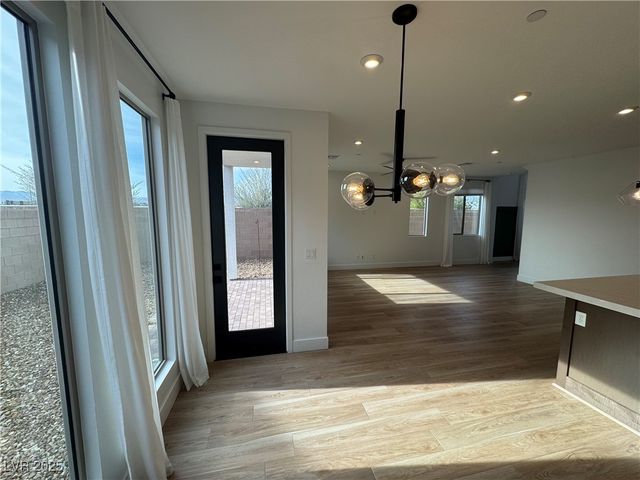 4395 Sunburst Spring Avenue, Las Vegas, NV 89141