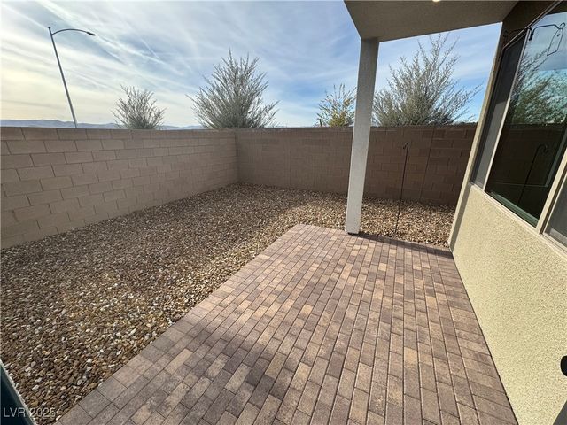 4395 Sunburst Spring Avenue, Las Vegas, NV 89141