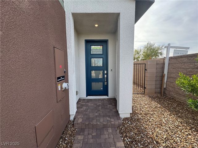 4395 Sunburst Spring Avenue, Las Vegas, NV 89141