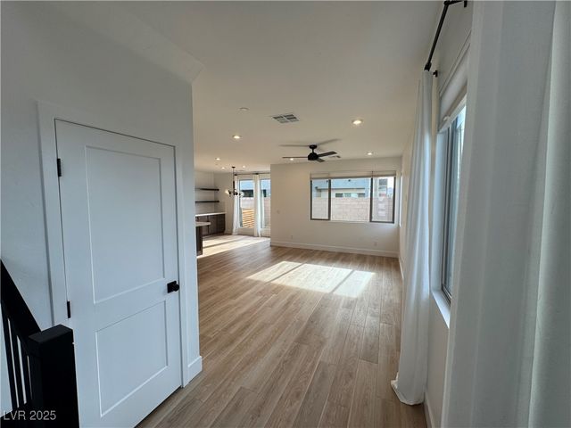 4395 Sunburst Spring Avenue, Las Vegas, NV 89141