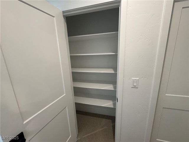 4395 Sunburst Spring Avenue, Las Vegas, NV 89141