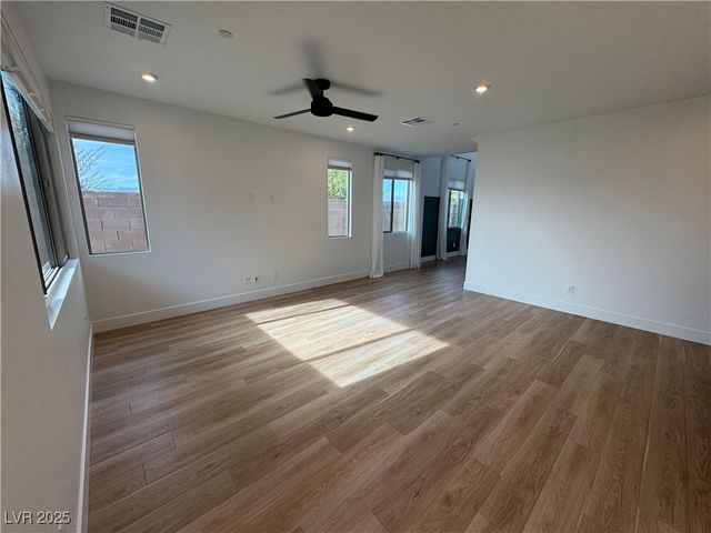 4395 Sunburst Spring Avenue, Las Vegas, NV 89141