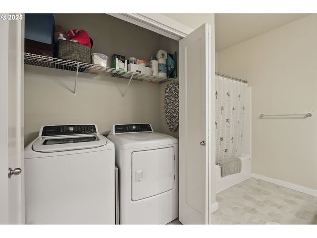 16322 Nw CHADWICK Way 303, Portland, OR 97229