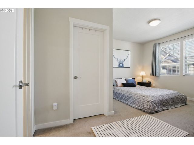 16322 Nw CHADWICK Way 303, Portland, OR 97229