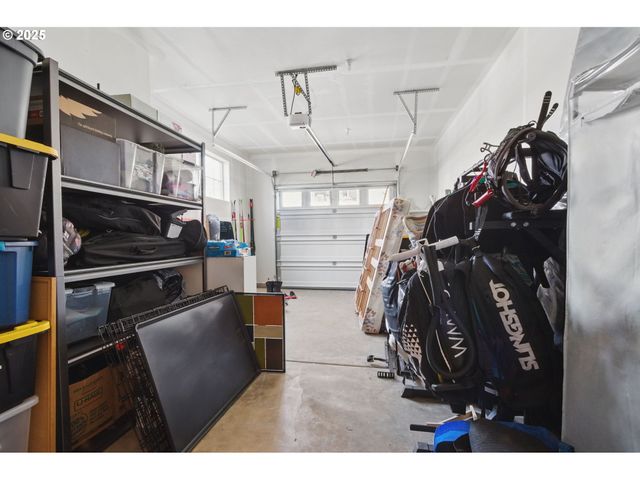 16322 Nw CHADWICK Way 303, Portland, OR 97229