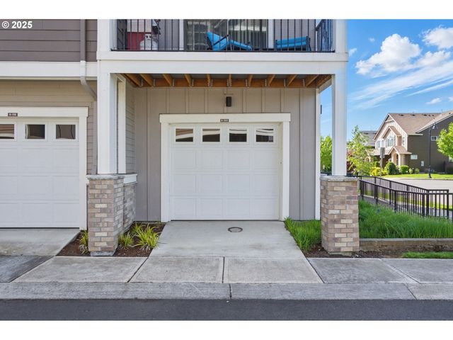 16322 Nw CHADWICK Way 303, Portland, OR 97229