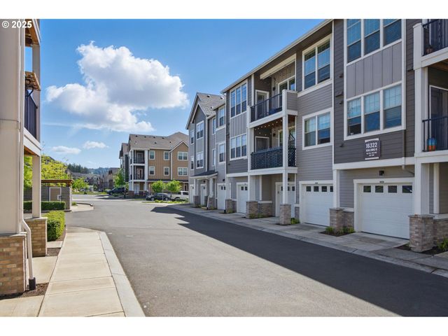 16322 Nw CHADWICK Way 303, Portland, OR 97229