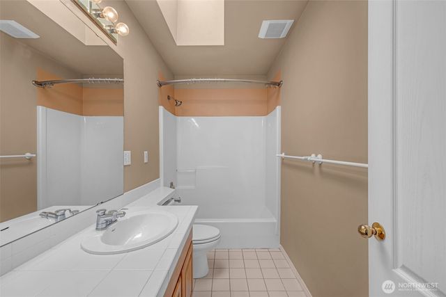 17336 Military Road S, Seatac, WA 98188