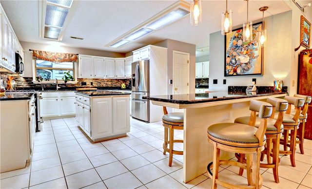 811 E Township Street, Fayetteville, AR 72703