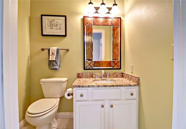 811 E Township Street, Fayetteville, AR 72703