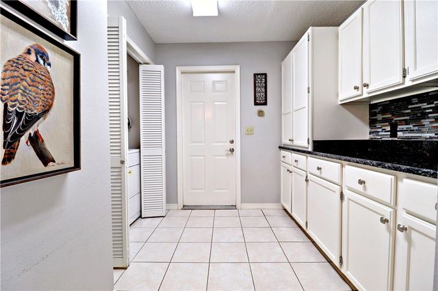 811 E Township Street, Fayetteville, AR 72703