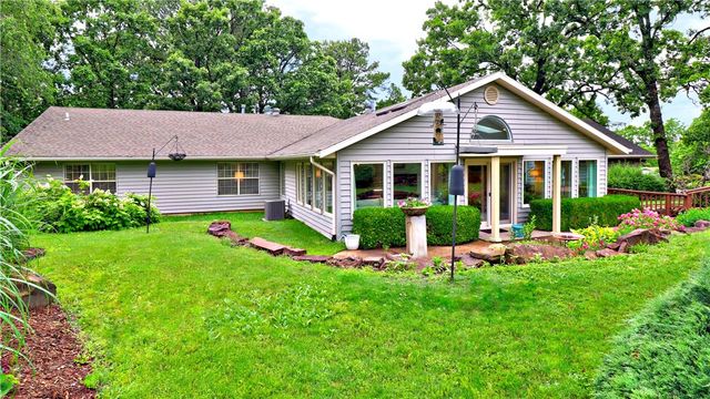 811 E Township Street, Fayetteville, AR 72703
