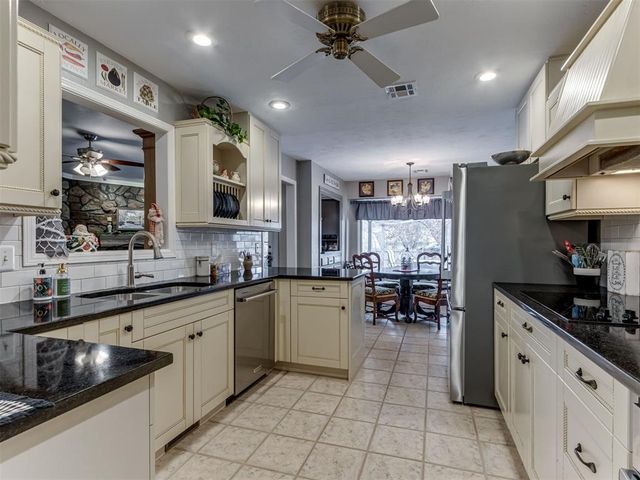 5213 NW 111th Terrace, Oklahoma City, OK 73162