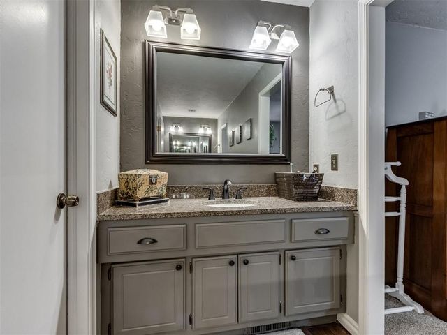 5213 NW 111th Terrace, Oklahoma City, OK 73162