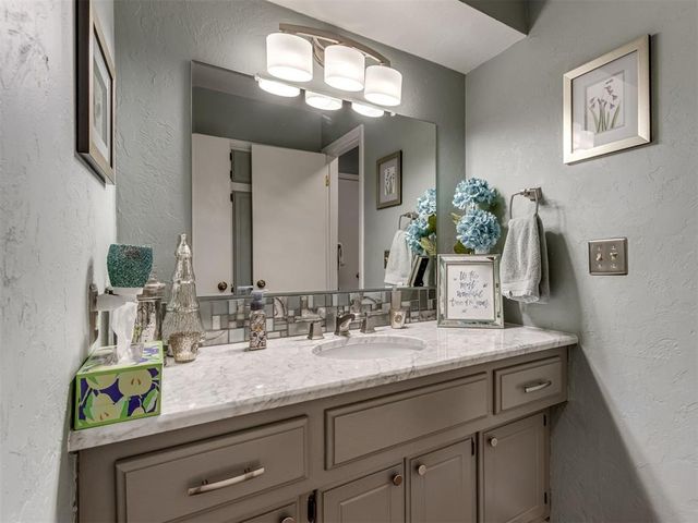 5213 NW 111th Terrace, Oklahoma City, OK 73162