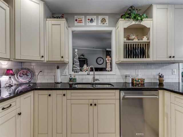 5213 NW 111th Terrace, Oklahoma City, OK 73162