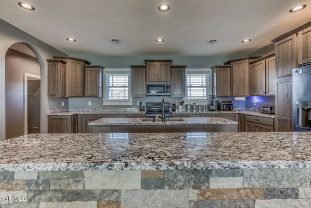 210 Raders Sidetrack Road, Greeneville, TN 37743