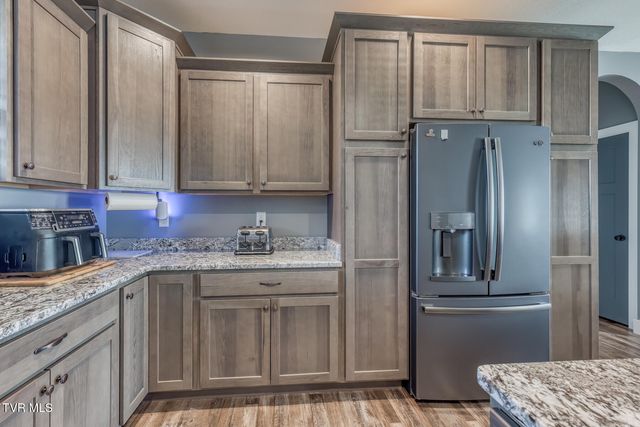 210 Raders Sidetrack Road, Greeneville, TN 37743