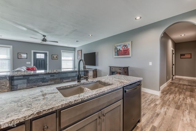 210 Raders Sidetrack Road, Greeneville, TN 37743