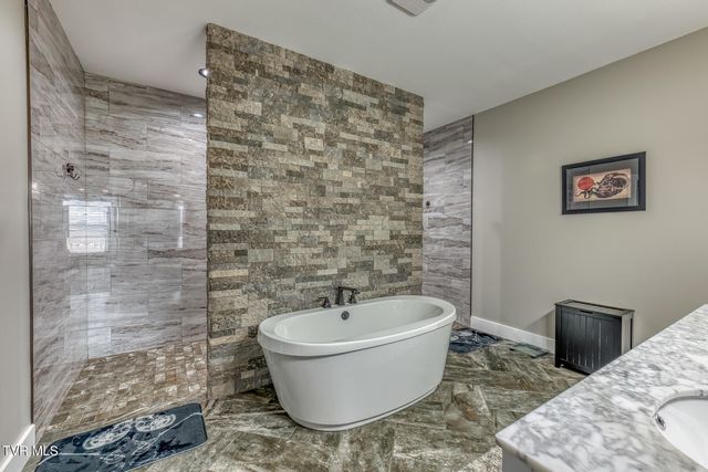 210 Raders Sidetrack Road, Greeneville, TN 37743