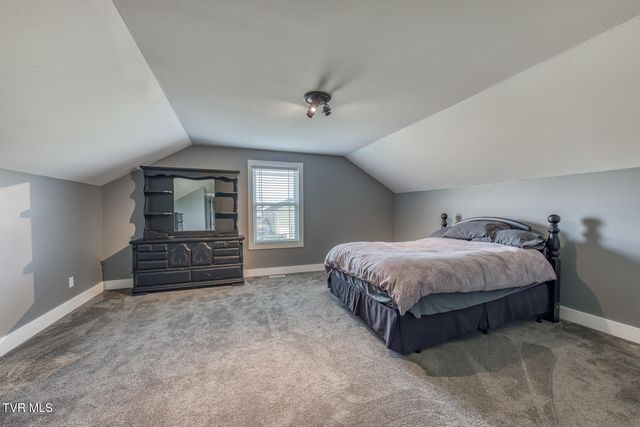 210 Raders Sidetrack Road, Greeneville, TN 37743