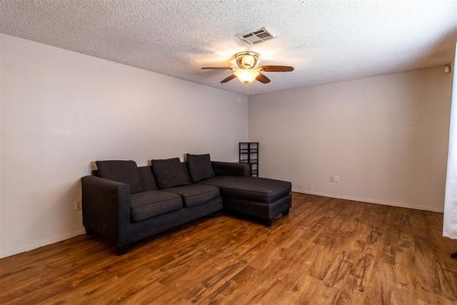2141 SW 48th Street, Oklahoma City, OK 73119