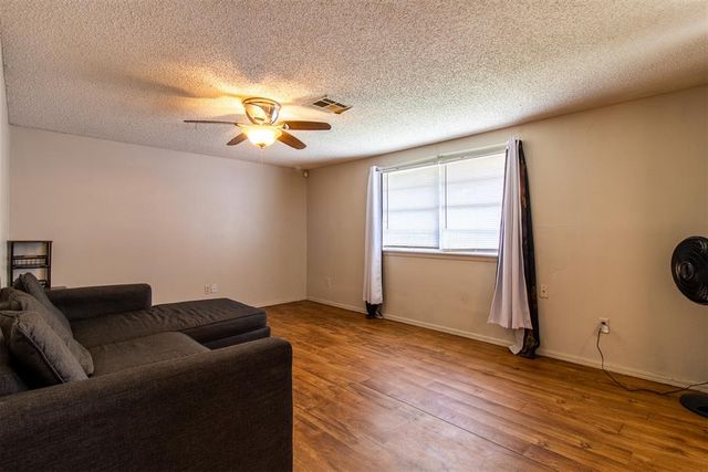 2141 SW 48th Street, Oklahoma City, OK 73119