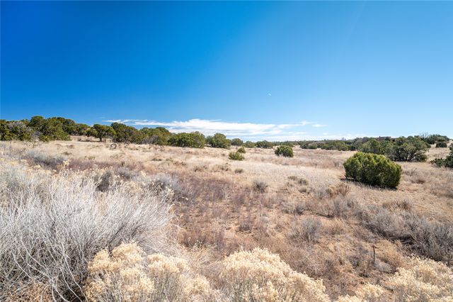 15 Chapala, Santa Fe, NM 87508