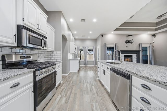 5102 Bahama Avenue, Sand Springs, OK 74063