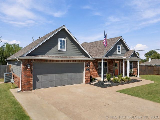 5102 Bahama Avenue, Sand Springs, OK 74063