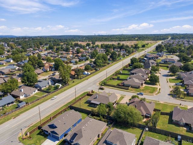 5102 Bahama Avenue, Sand Springs, OK 74063