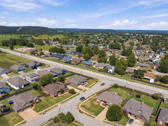 5102 Bahama Avenue, Sand Springs, OK 74063