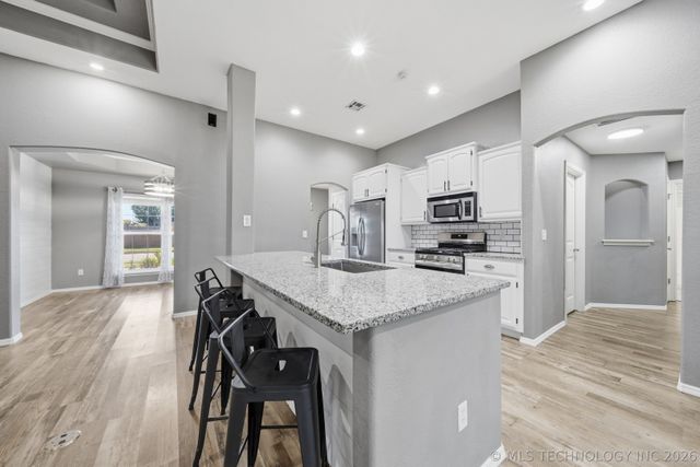 5102 Bahama Avenue, Sand Springs, OK 74063