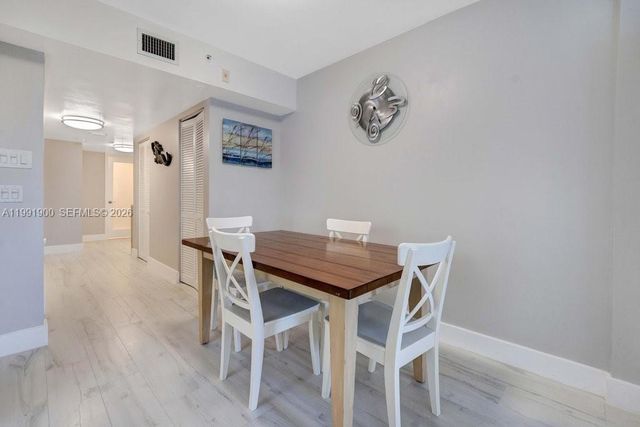 1532 Drexel Ave 202, Miami Beach, FL 33139