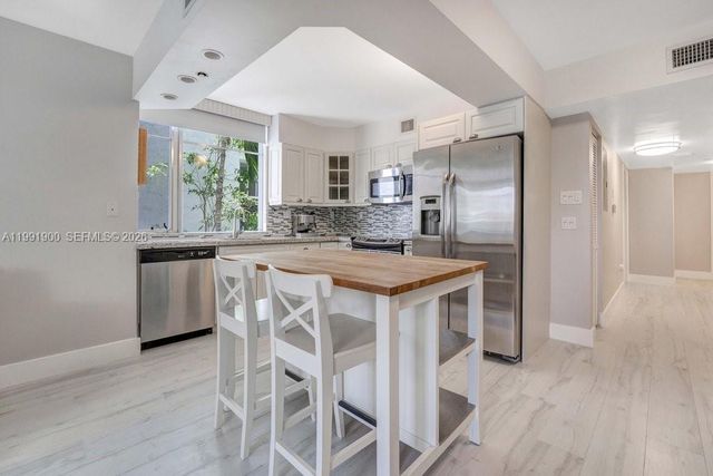 1532 Drexel Ave 202, Miami Beach, FL 33139