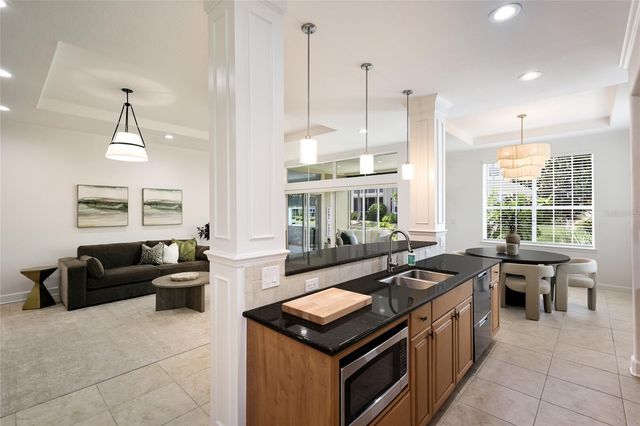 7906 ST SIMONS STREET 7906, University Park, FL 34201