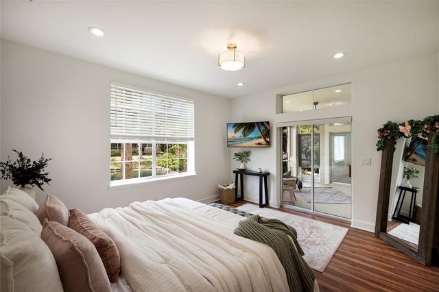 7906 ST SIMONS STREET 7906, University Park, FL 34201