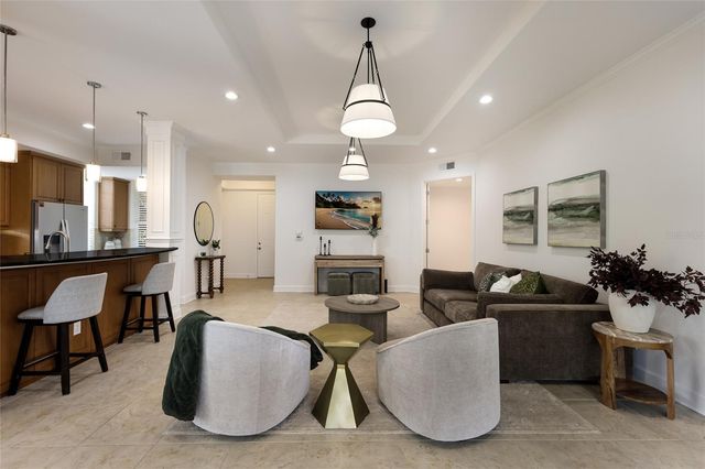 7906 ST SIMONS STREET 7906, University Park, FL 34201