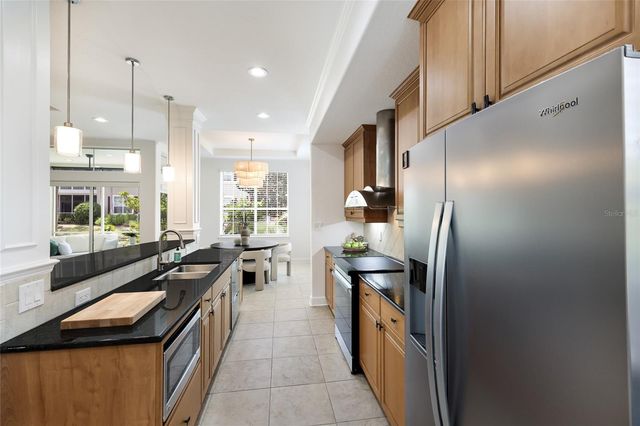 7906 ST SIMONS STREET 7906, University Park, FL 34201