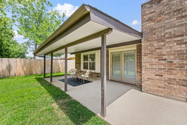 7529 Evergreen Drive, Watauga, TX 76148