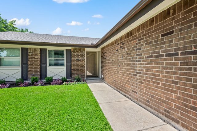 7529 Evergreen Drive, Watauga, TX 76148